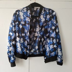 4/$20 💠 Light weighted jacket